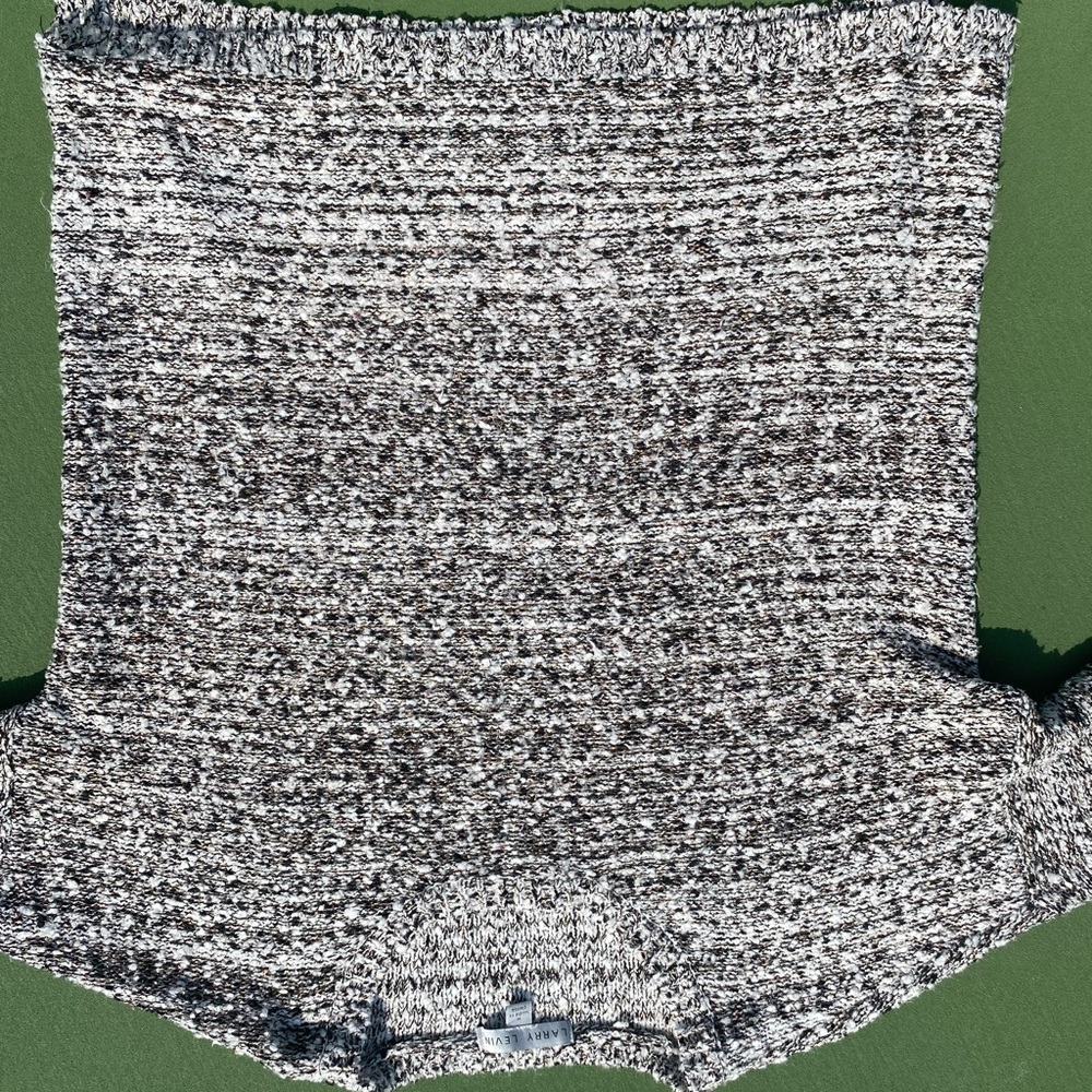 Sweater - Picture 6 of 6